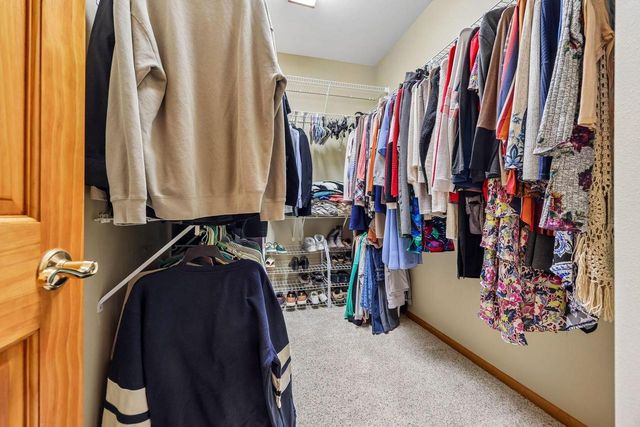 238 E Redding CIRCLE, Belgium, WI 53004