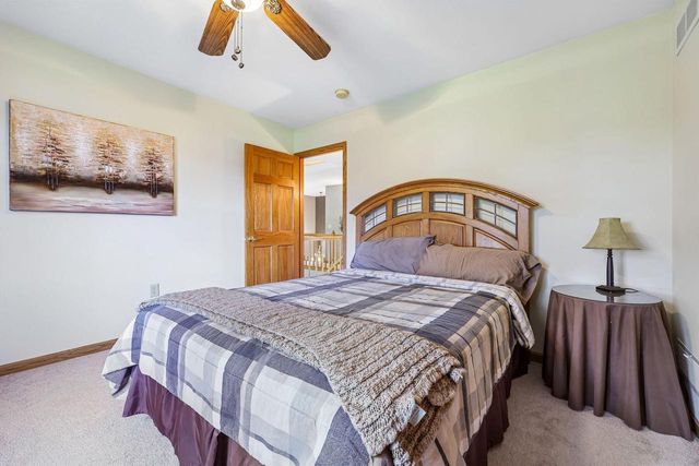 238 E Redding CIRCLE, Belgium, WI 53004