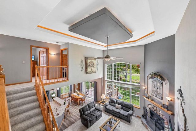 238 E Redding CIRCLE, Belgium, WI 53004