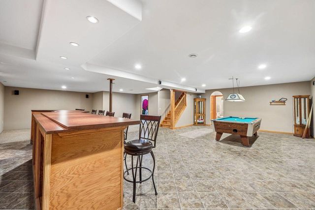 238 E Redding CIRCLE, Belgium, WI 53004