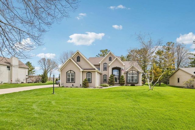 238 E Redding CIRCLE, Belgium, WI 53004