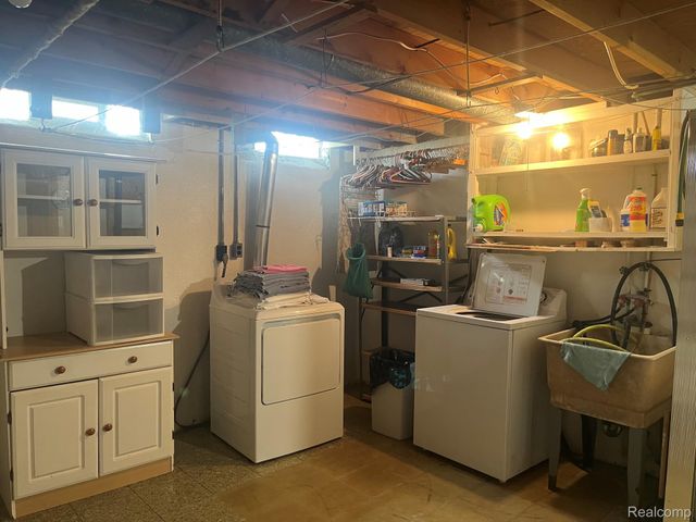 24317 Mount Olive Drive, Brownstown Charter Township, MI 48134