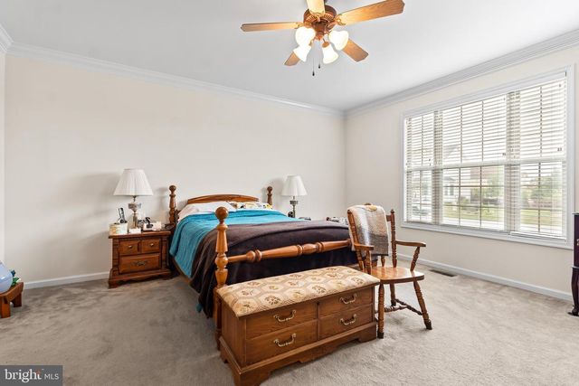 122 BALMORAL LN, Martinsburg, WV 25404
