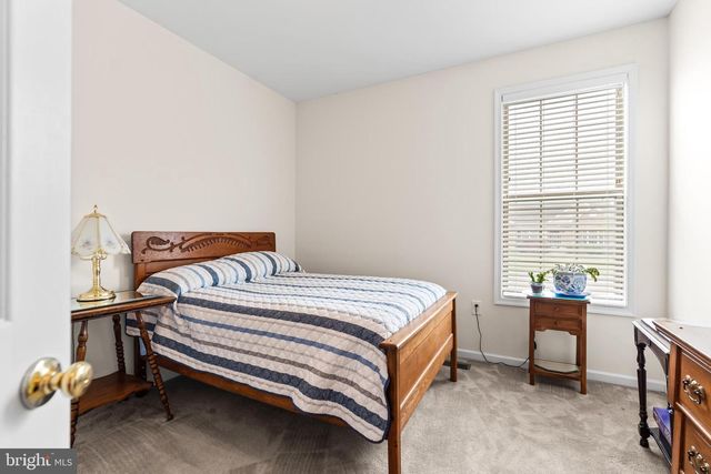 122 BALMORAL LN, Martinsburg, WV 25404