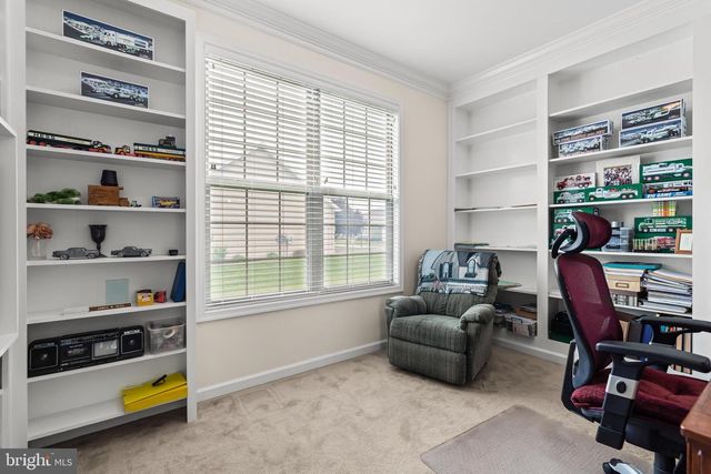 122 BALMORAL LN, Martinsburg, WV 25404