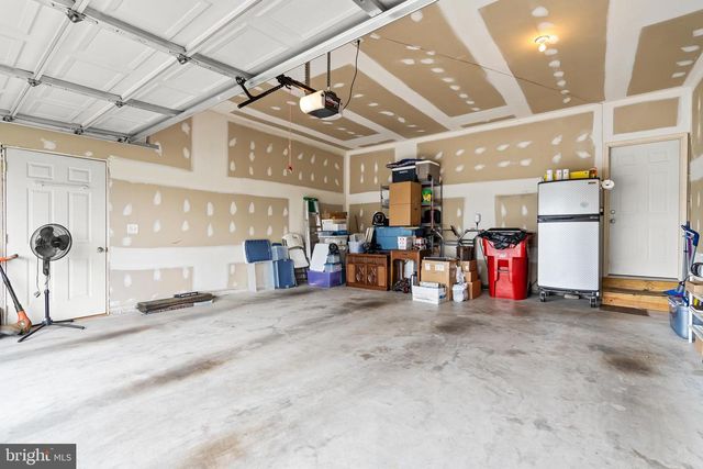 122 BALMORAL LN, Martinsburg, WV 25404