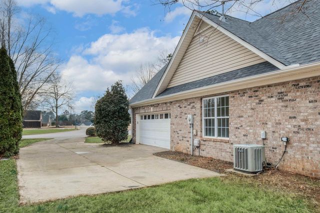 337 Rhapsody Lane, Boiling Springs, SC 29316