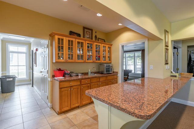 5 Sally Sweets Way Unit 213, Salem, NH 03079