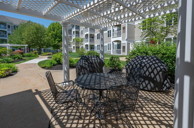 5 Sally Sweets Way Unit 213, Salem, NH 03079