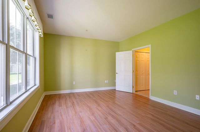 5 Sally Sweets Way Unit 213, Salem, NH 03079