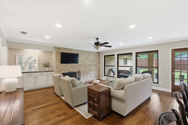 7200 Tamarack Road, Benbrook, TX 76116