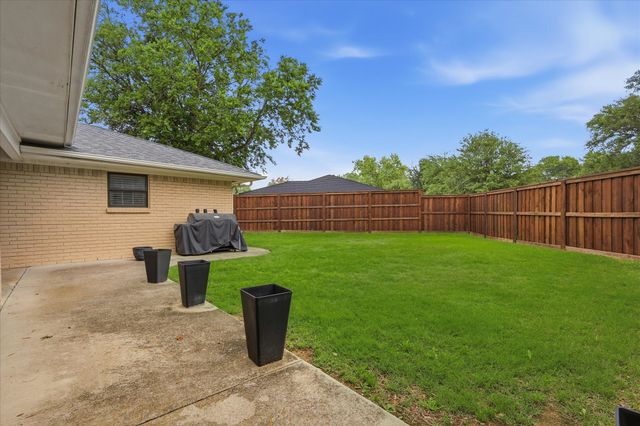 7200 Tamarack Road, Benbrook, TX 76116