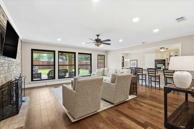 7200 Tamarack Road, Benbrook, TX 76116