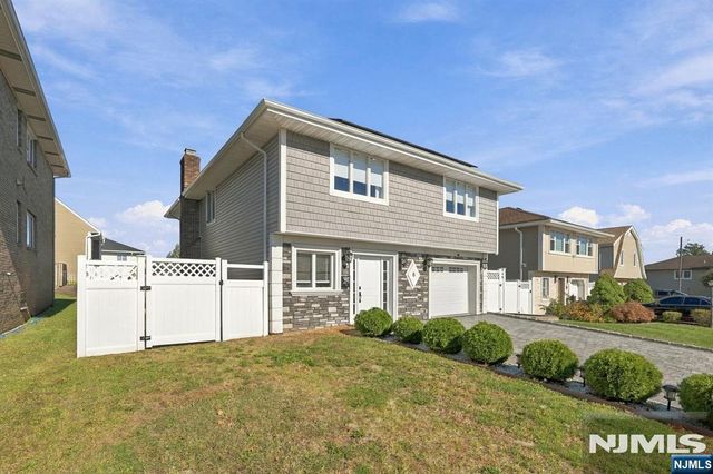 6 E Azalea Drive, Wallington, NJ 07057