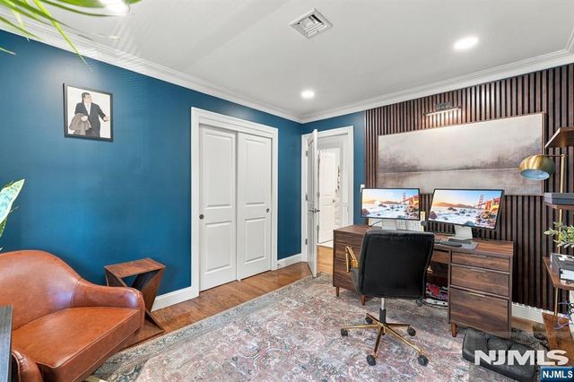 6 E Azalea Drive, Wallington, NJ 07057