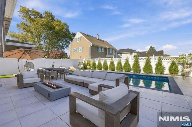 6 E Azalea Drive, Wallington, NJ 07057