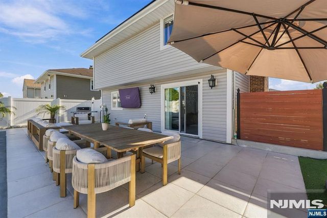6 E Azalea Drive, Wallington, NJ 07057