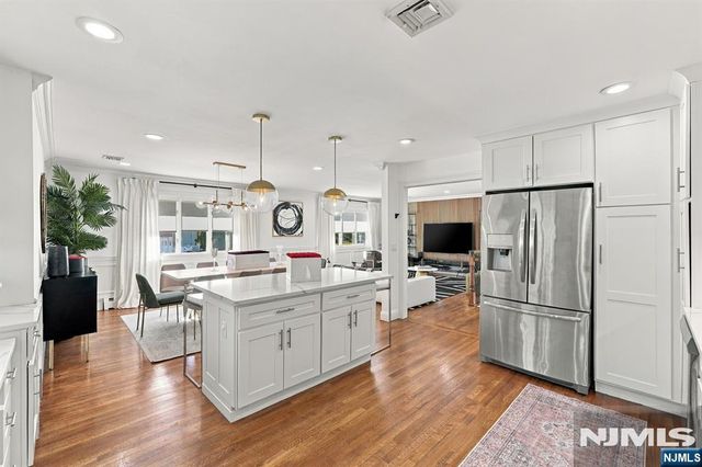 6 E Azalea Drive, Wallington, NJ 07057