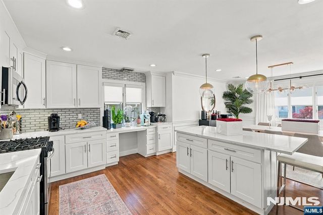 6 E Azalea Drive, Wallington, NJ 07057