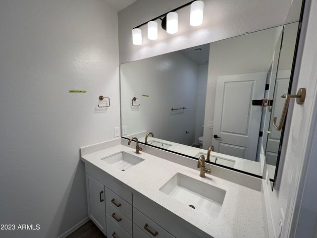 1822 E Chelsea Lane Unit 104, Gilbert, AZ 85295