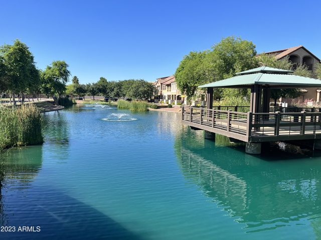 1822 E Chelsea Lane Unit 104, Gilbert, AZ 85295