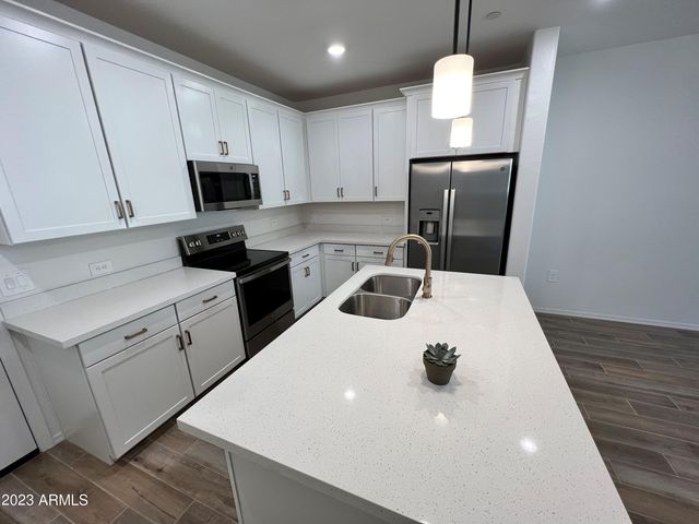 1822 E Chelsea Lane Unit 104, Gilbert, AZ 85295