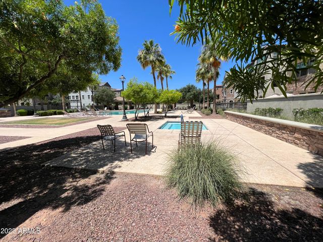 1822 E Chelsea Lane Unit 104, Gilbert, AZ 85295