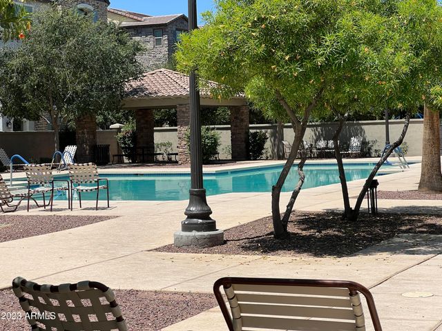 1822 E Chelsea Lane Unit 104, Gilbert, AZ 85295