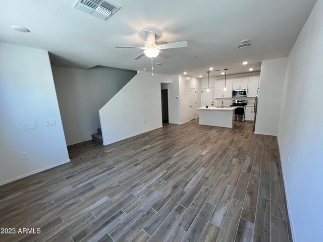 1822 E Chelsea Lane Unit 104, Gilbert, AZ 85295