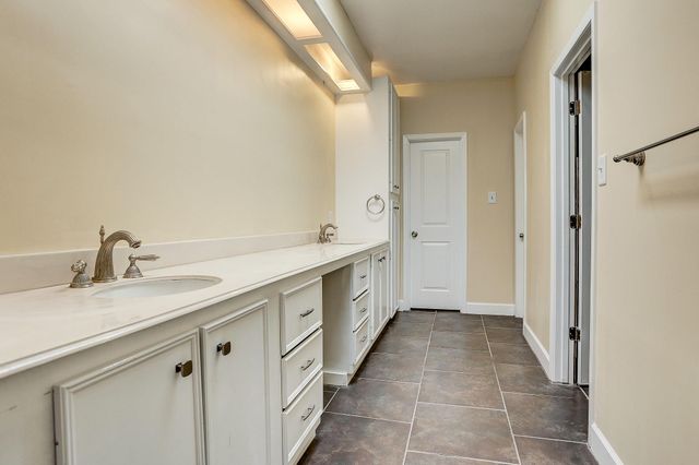 5203 Braesvalley Drive, Houston, TX 77096