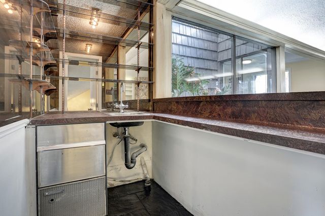 5203 Braesvalley Drive, Houston, TX 77096