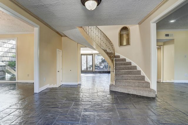 5203 Braesvalley Drive, Houston, TX 77096