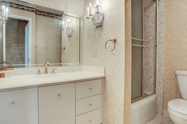 5203 Braesvalley Drive, Houston, TX 77096