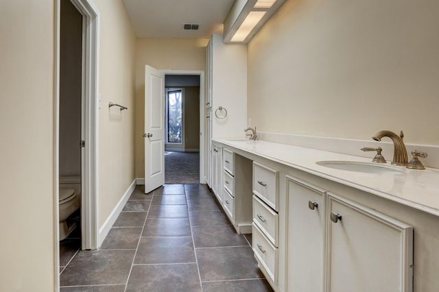 5203 Braesvalley Drive, Houston, TX 77096
