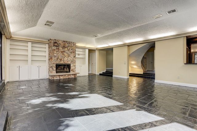 5203 Braesvalley Drive, Houston, TX 77096