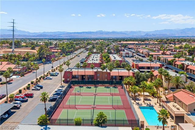 5061 River Glen Drive 80, Las Vegas, NV 89103