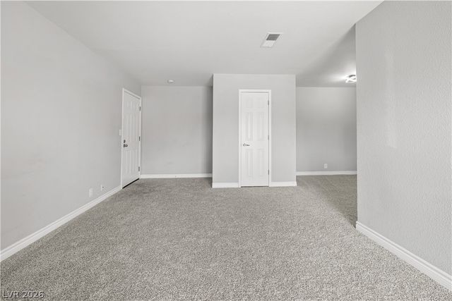 5061 River Glen Drive 80, Las Vegas, NV 89103