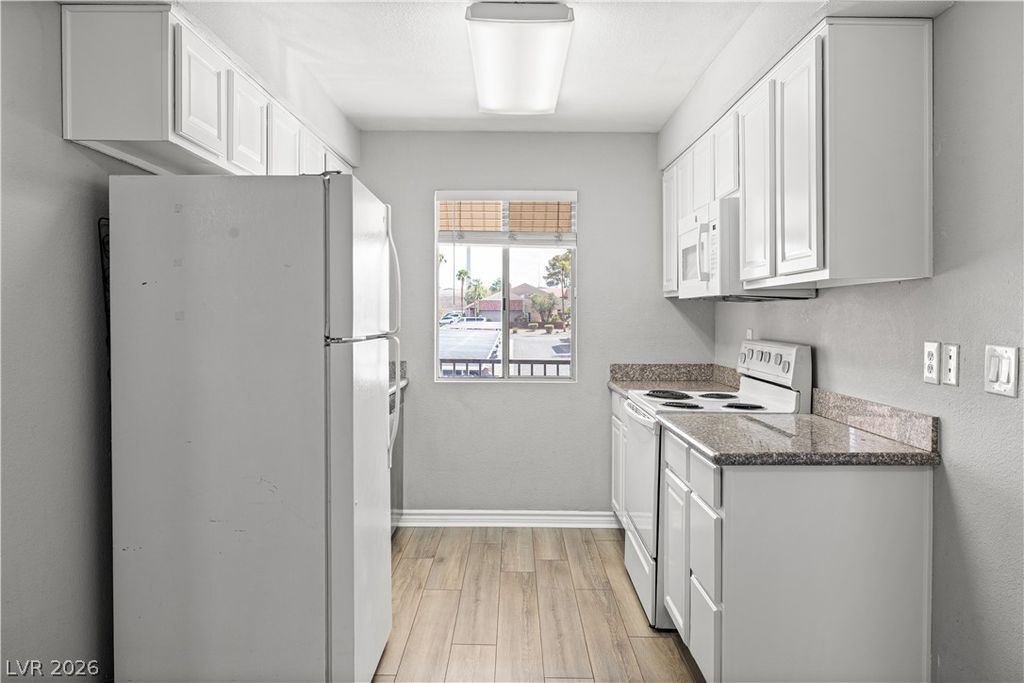 5061 River Glen Drive 80, Las Vegas, NV 89103 — photo 5