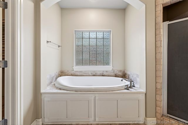 10529 S 92nd East Circle, Bixby, OK 74133