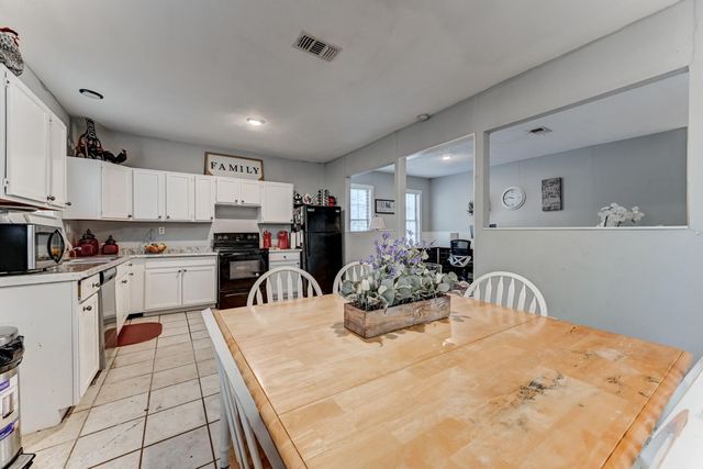 11987 Nelwood Street, Willis, TX 77318