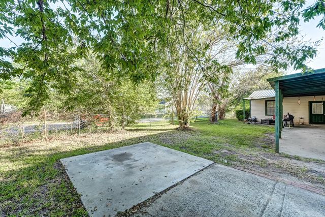 11987 Nelwood Street, Willis, TX 77318