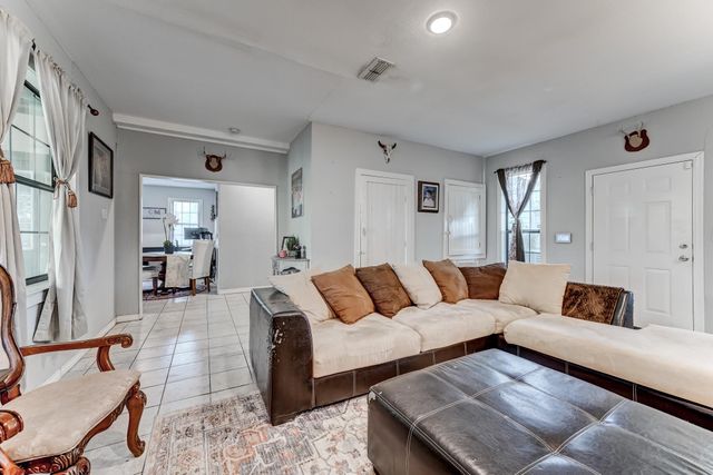 11987 Nelwood Street, Willis, TX 77318