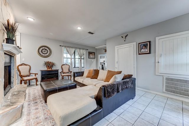 11987 Nelwood Street, Willis, TX 77318