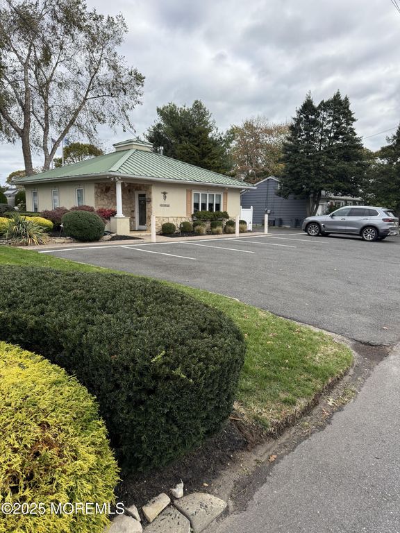 838 Beaver Dam Road, Point Pleasant, NJ 08742