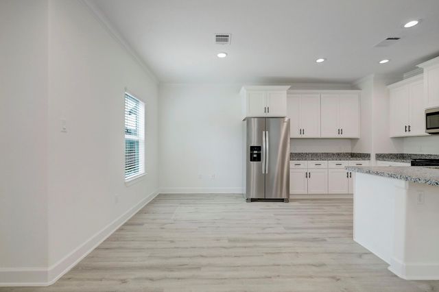 4002 Elmwood Street B, Houston, TX 77051
