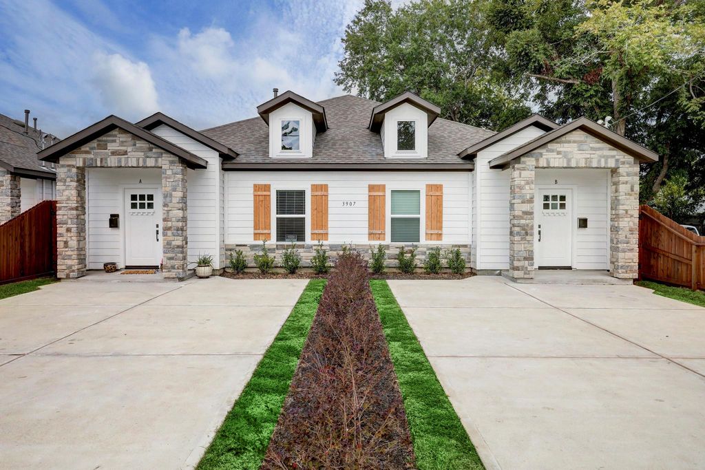 4002 Elmwood Street B, Houston, TX 77051