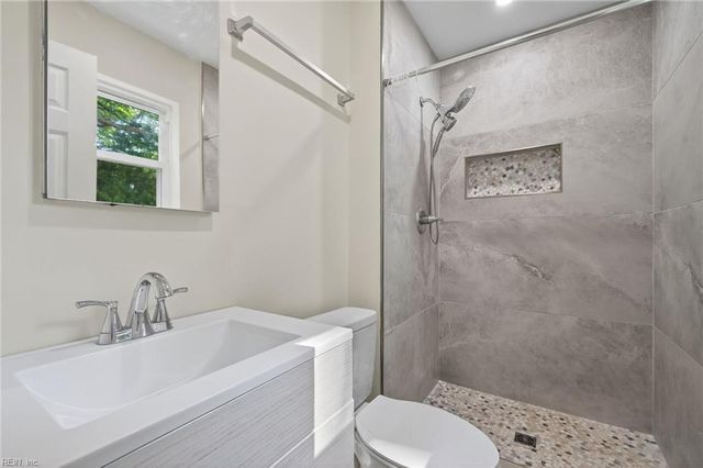 1817 Riddle AVE, Virginia Beach, VA 23454