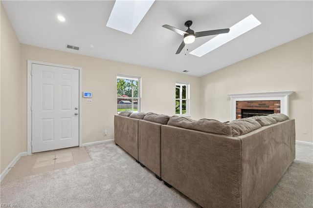 1817 Riddle AVE, Virginia Beach, VA 23454