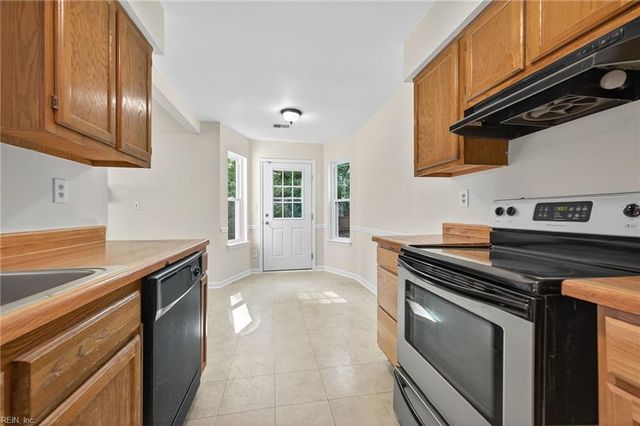 1817 Riddle AVE, Virginia Beach, VA 23454