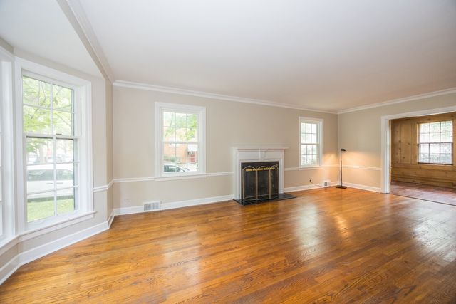 2701 W Fitch Avenue, Chicago, IL 60645